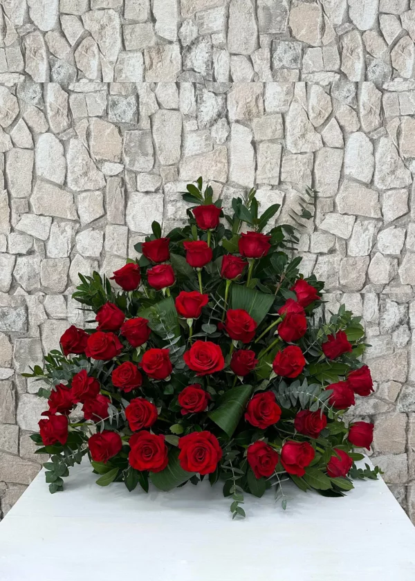 Centro funerario de rosas rojas Somontín